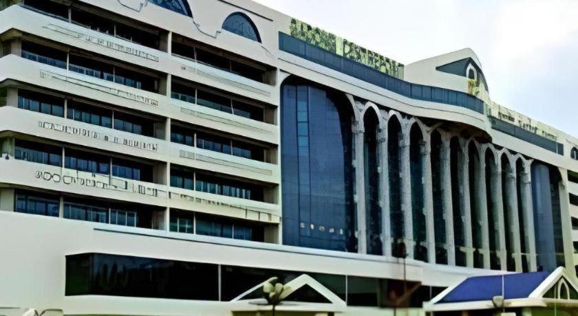 The Centrepoint Hotel Bandar Seri Begawan Zewnętrze zdjęcie